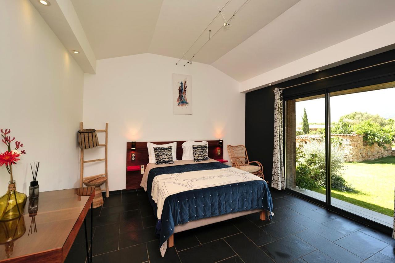 Domaine Pozzo Di Mastri Hotel & Spa Figari  Dış mekan fotoğraf