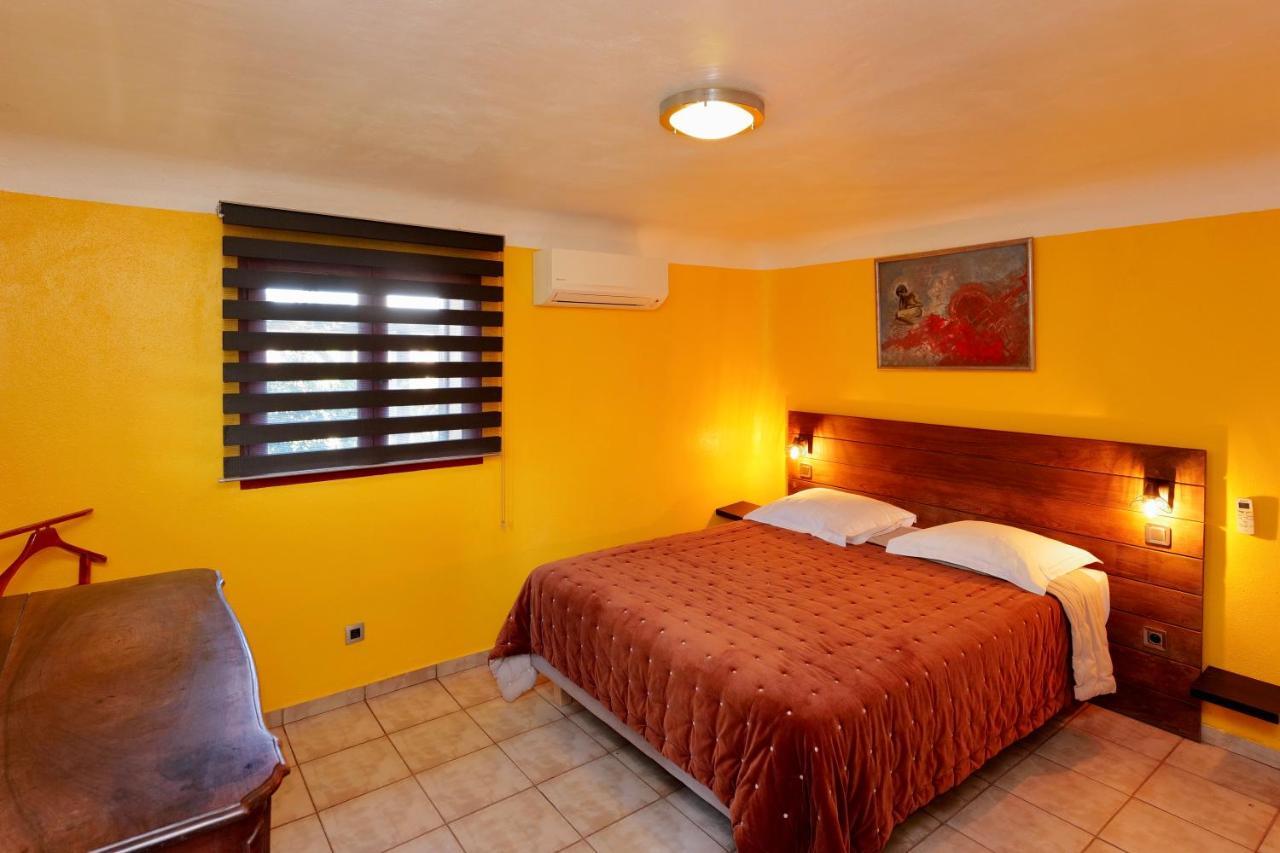 Domaine Pozzo Di Mastri Hotel & Spa Figari  Dış mekan fotoğraf
