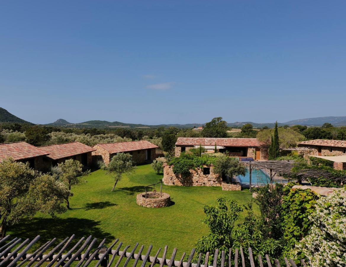 Domaine Pozzo Di Mastri Hotel & Spa Figari  Dış mekan fotoğraf