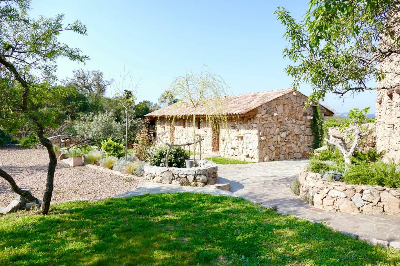 Domaine Pozzo Di Mastri Hotel & Spa Figari  Dış mekan fotoğraf